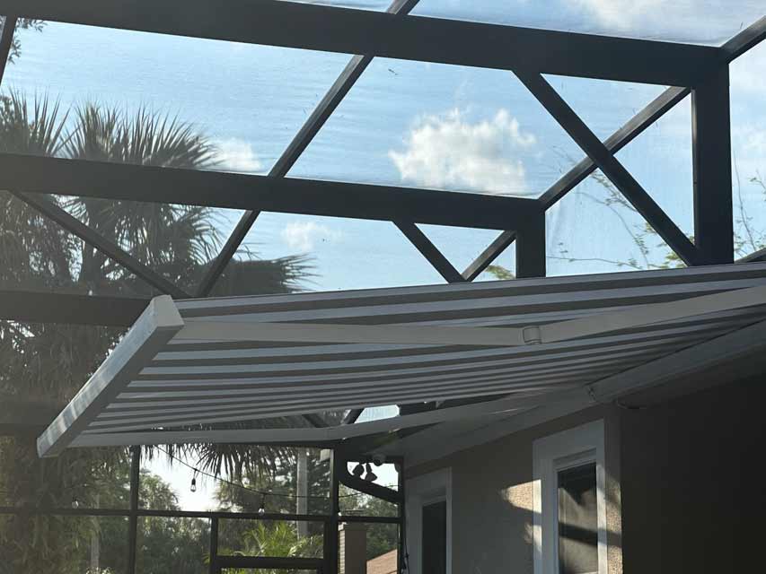 Retractable awning profile.
